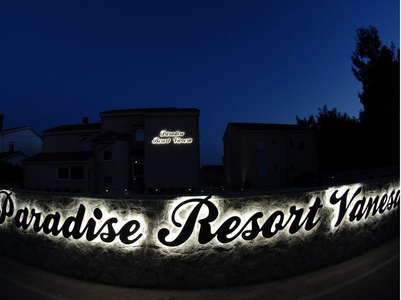 Paradise Resort Vanesa Vir Zewnętrze zdjęcie